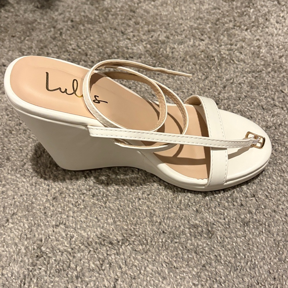 Lulu's White Wedge Sandals BASIK WEDGE